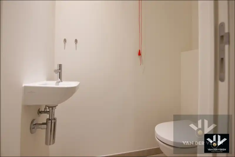 RECENT 2-SLPK SERVICEFLAT IN HET HART VAN HASSELT MET GUNSTIG RENDEMENT foto 13