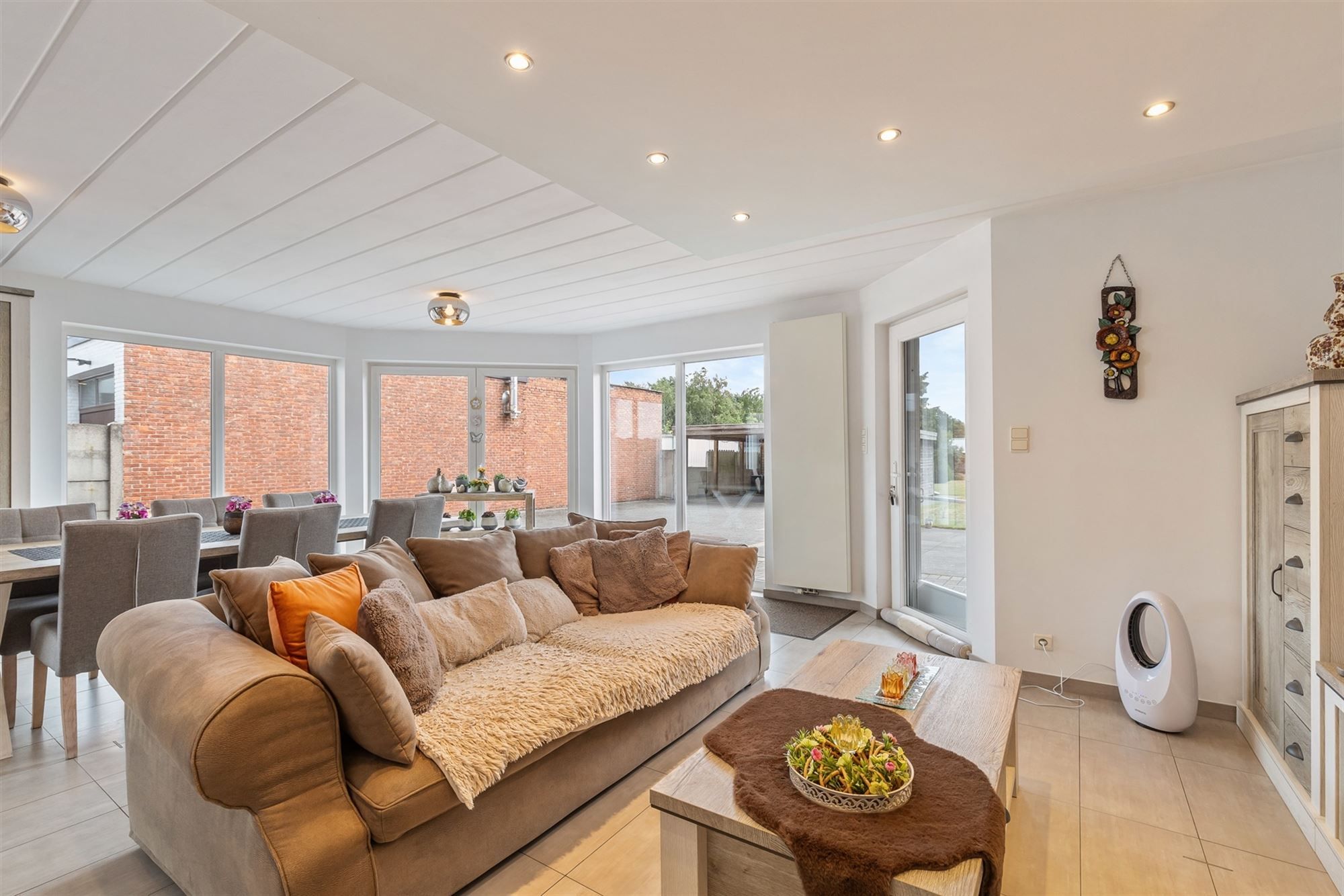 PERFECT ONDERHOUDEN GELIJKVLOERS APPARTEMENT MET 2 SLAAPKAMERS EN RUIME TUIN MET CARPORT EN BERGING TE HEUSDEN foto 5