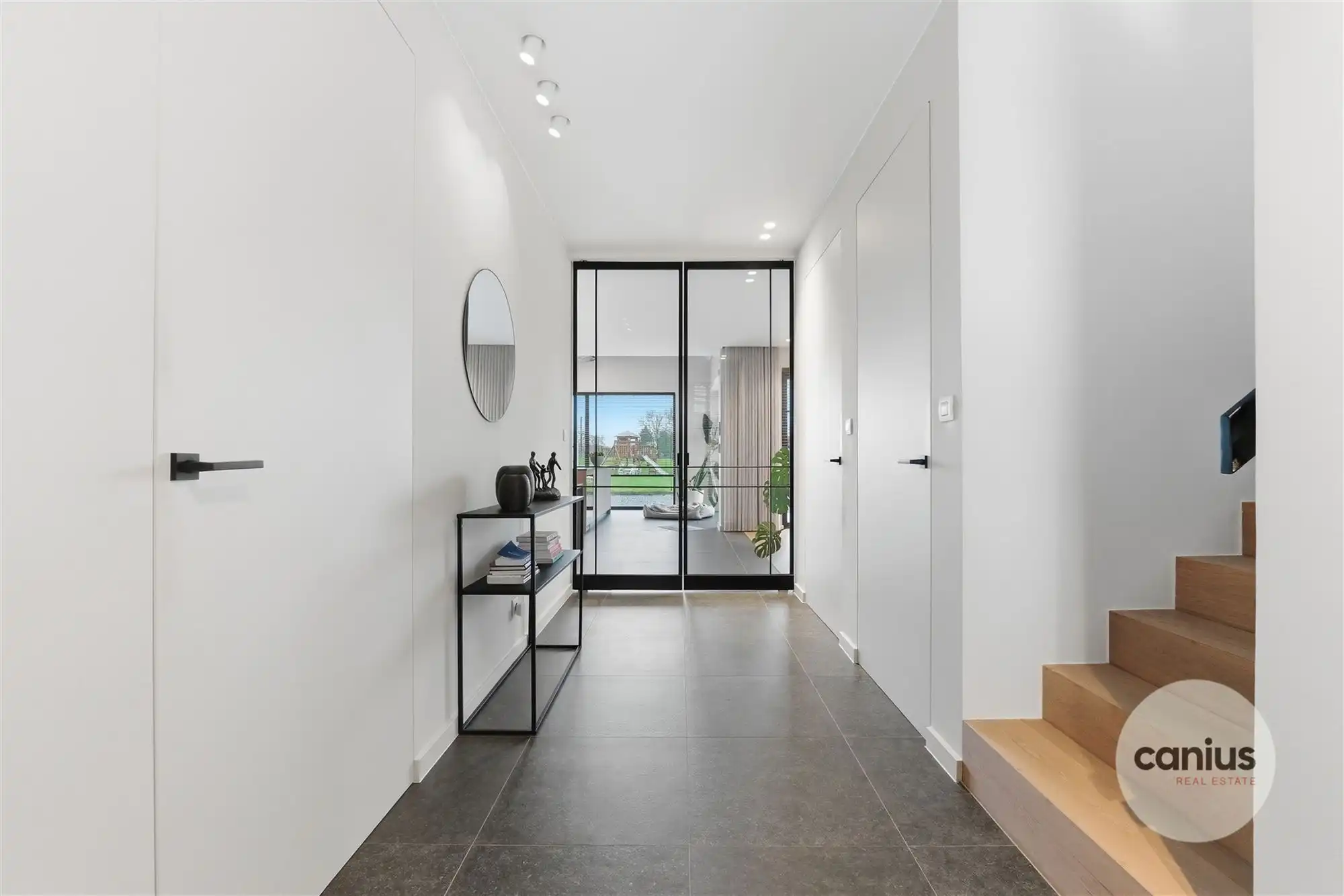 UITZONDERLIJKE WONING MET ZWEMBAD – MOGELIJKHEID ZELFSTANDIG BEROEP foto 2