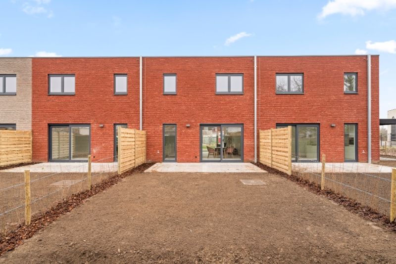 Reeds gebouwde instapklare nieuwbouw  - 3 slpkmrs - label A. foto {{pictureIndex}}