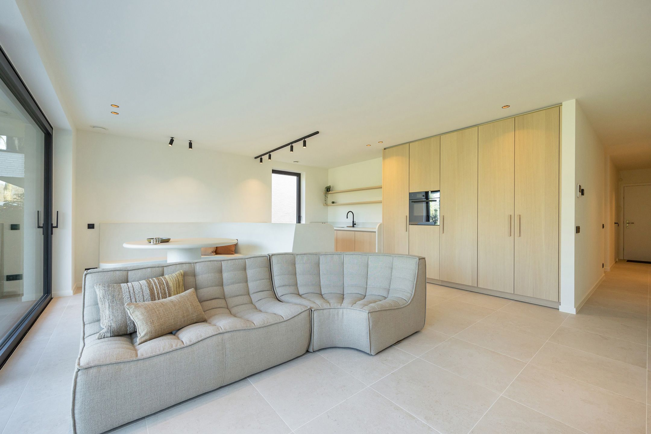Trendy nieuwbouw gelijkvloers appartement foto 8