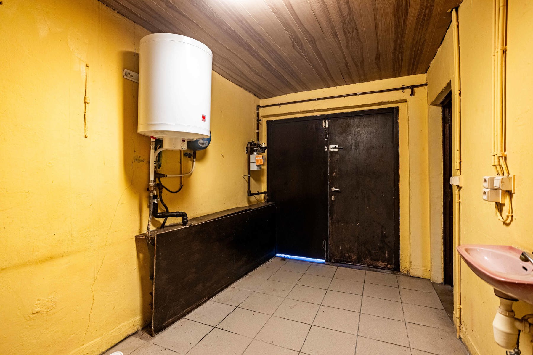 Rustig gelegen te renoveren woning in doodlopende straat. foto 21