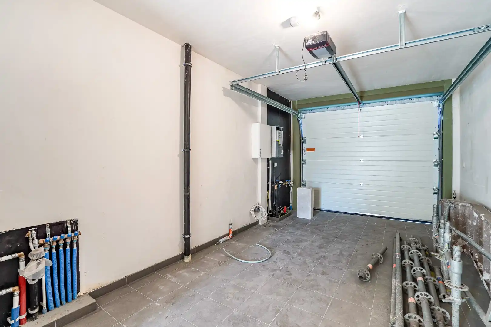 Moderne halfopen nieuwbouw woning op 356 m² met hoogwaardige afwerking foto 15