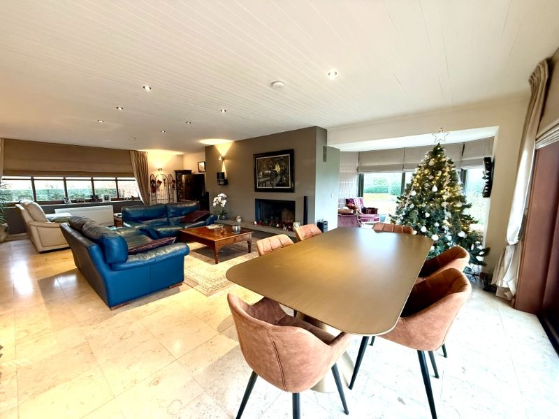 Rustig gelegen villa op circa 5000 vkm met alle comfort foto 8