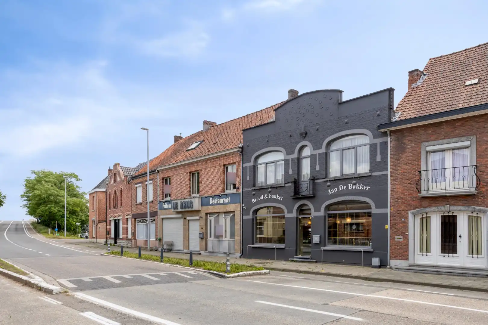 Karaktervol handelshuis met woonst op commerciële locatie in Mol-Gompel !  foto 37