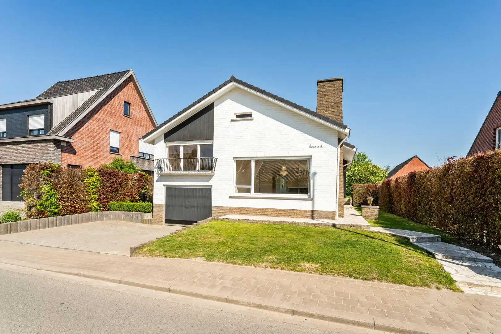 Lichtrijke woning te koop op een vlot bereikbare locatie foto 2