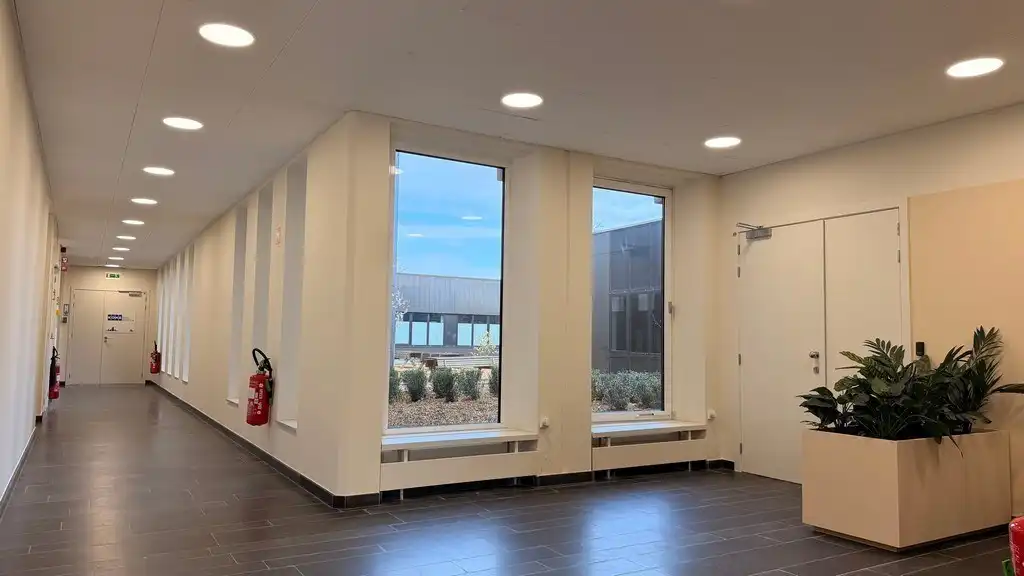 Instapklare kantoren te huur vlakbij E19 in Kontich foto 11