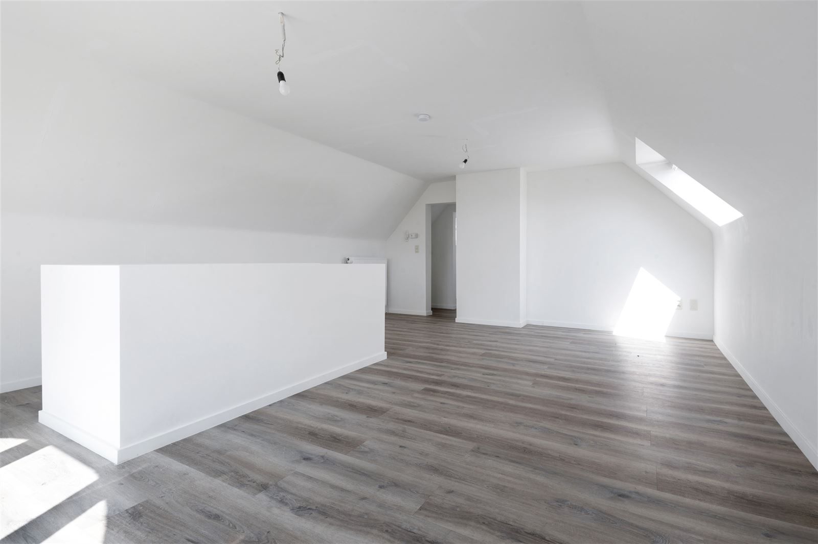Instapklaar duplex-appartement te Oudenhove!  foto 15