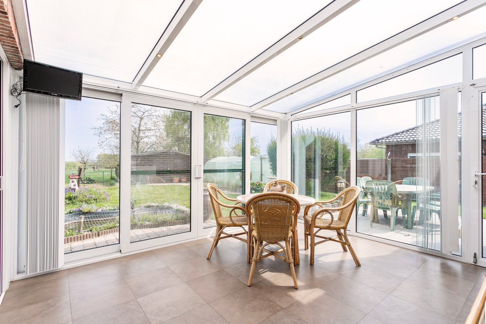 Villa op een perceel van 9a 74ca met garage en potentieel voor 4 à 5 slaapkamers. foto 10