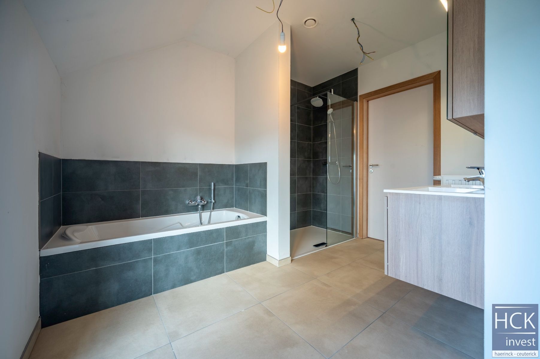 OUWEGEM - Landelijke nieuwbouwwoning met 3 SLPK. op topligging! foto 18