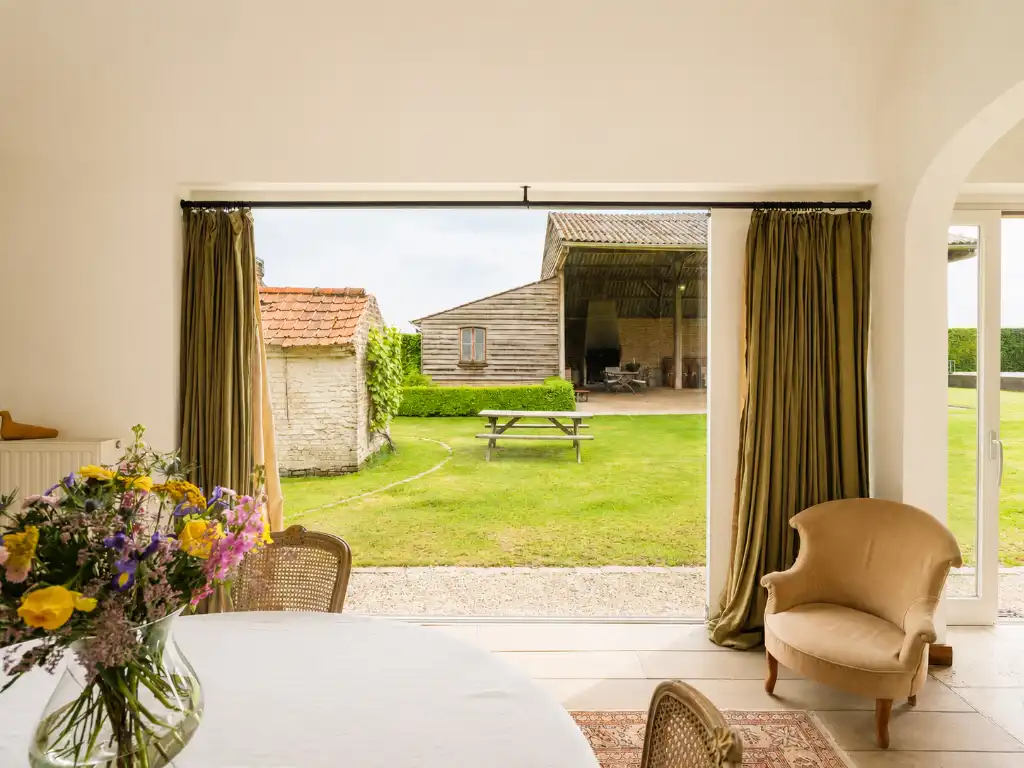 Karaktervolle gerenoveerde hoeve met zwembad en wijngaard op 4.700 m² te Vurste. foto 13