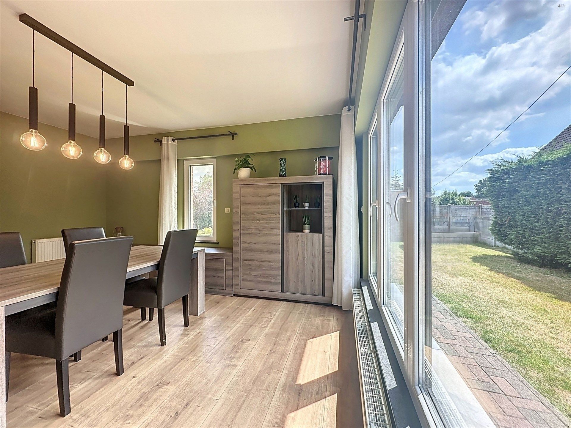 Instapklare woning met 4 slp en garage op perceel van 785m² foto 2