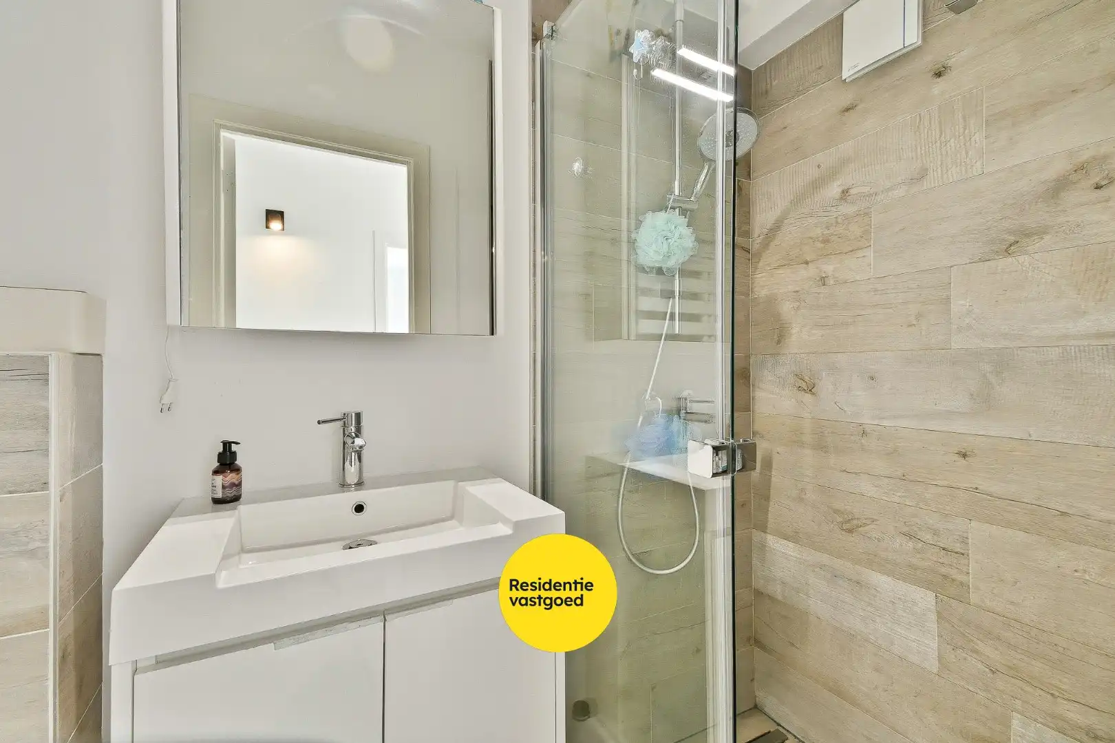 Appartement met zijdelings zeezicht en prachtig verzicht foto 10