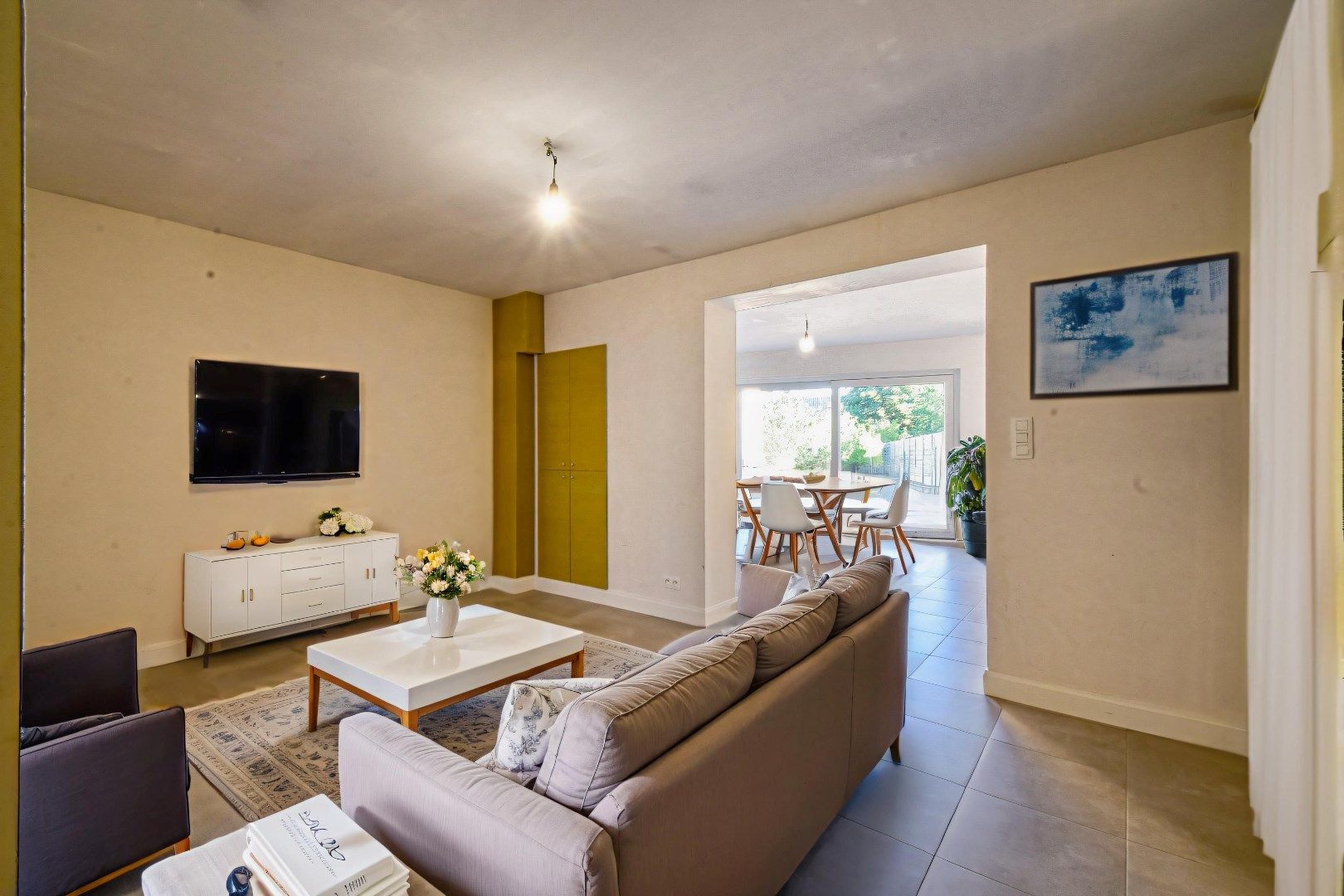 Instapklare gerenoveerde rijwoning in het centrum van Gistel foto 4