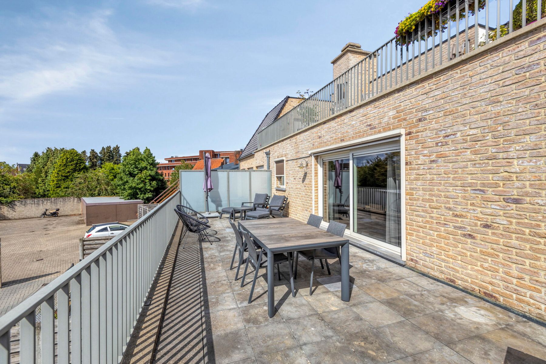 Ruim appartement met 40m² zonnig terras in Dessel foto 14