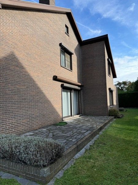Vrijstaande woning met 5 slaapkamers. foto 29