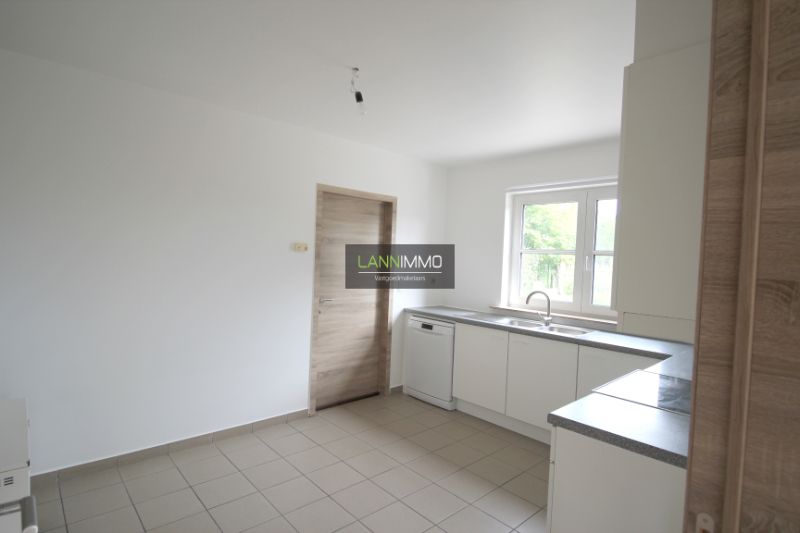 Instapklare woning met 3 slaapkamers en 2 garages foto 10