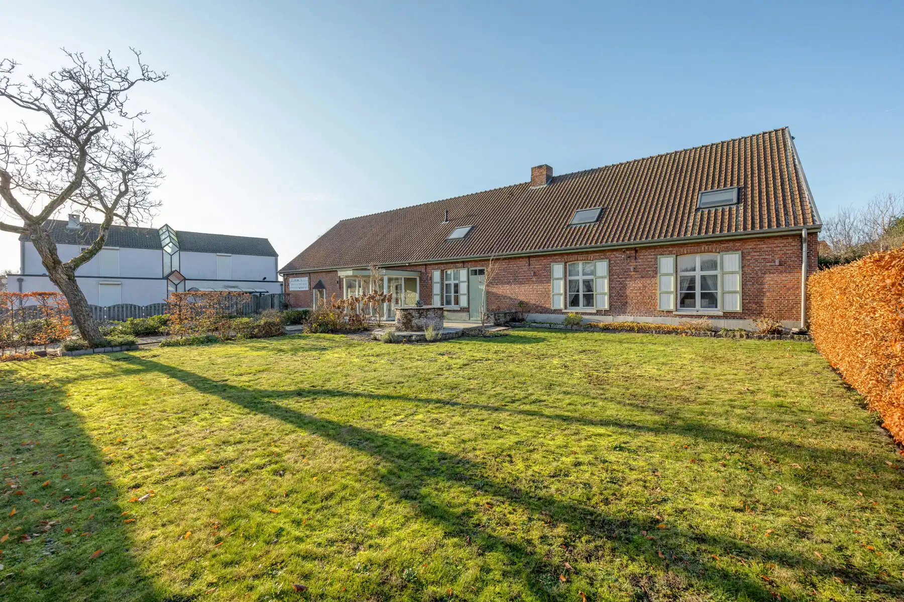 Hoofdfoto van de publicatie: Woning met handelspand (voorheen restaurant) op een perceel van 2.128 m².