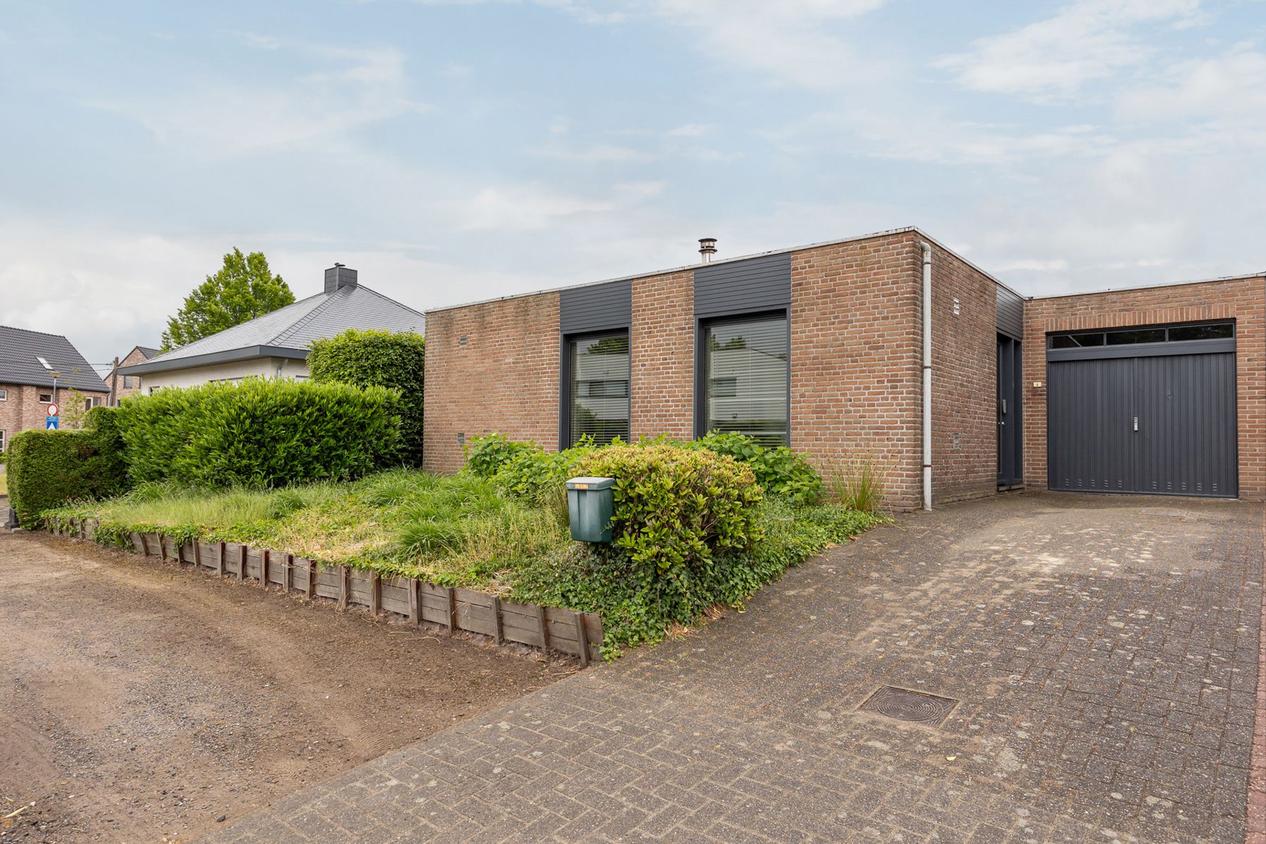 ()=>{if(producerUpdateValueVersion(node),producerAccessed(node),node.value===ERRORED)throw node.error;return node.value} Lage Weg 4 - 2322 Hoogstraten Minderhout
