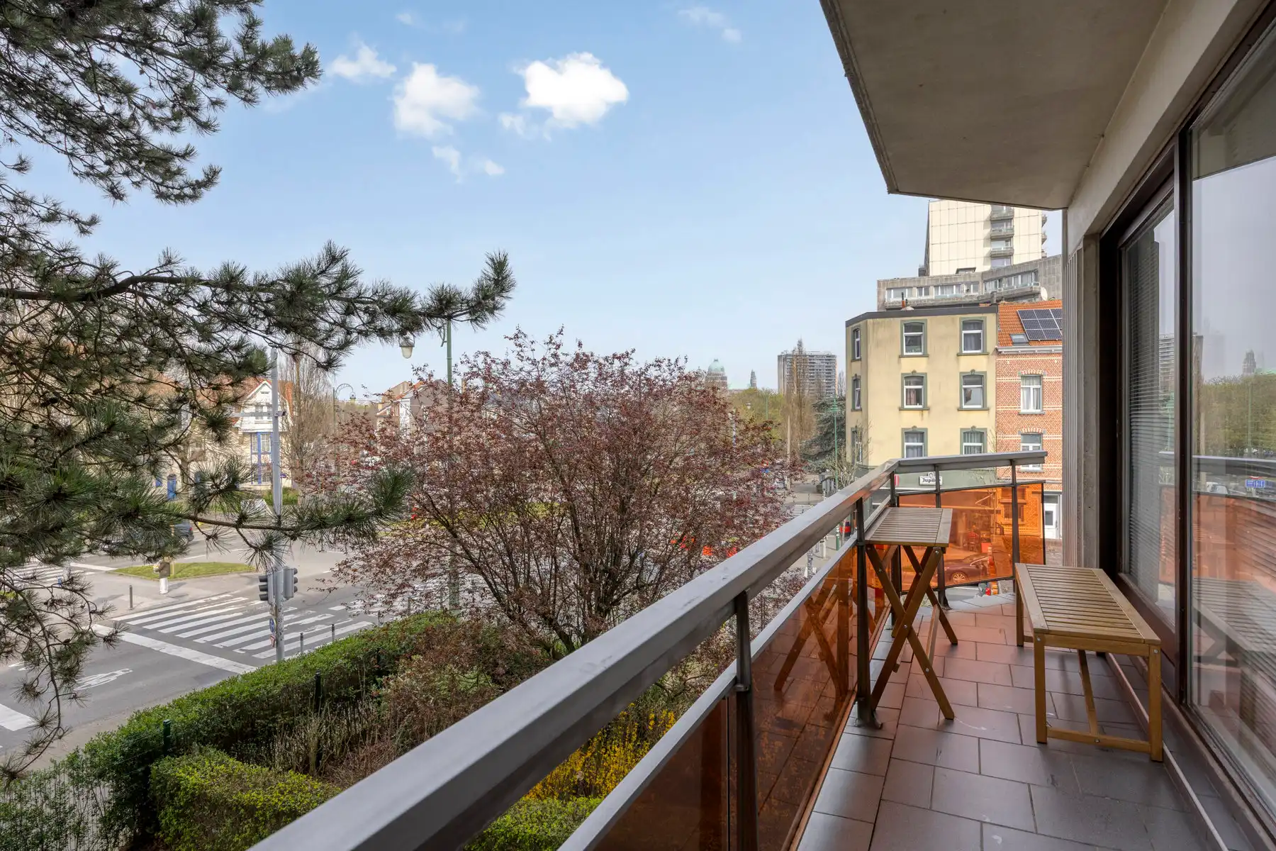 Gerenoveerd 3-slaapkamer appartement foto 19