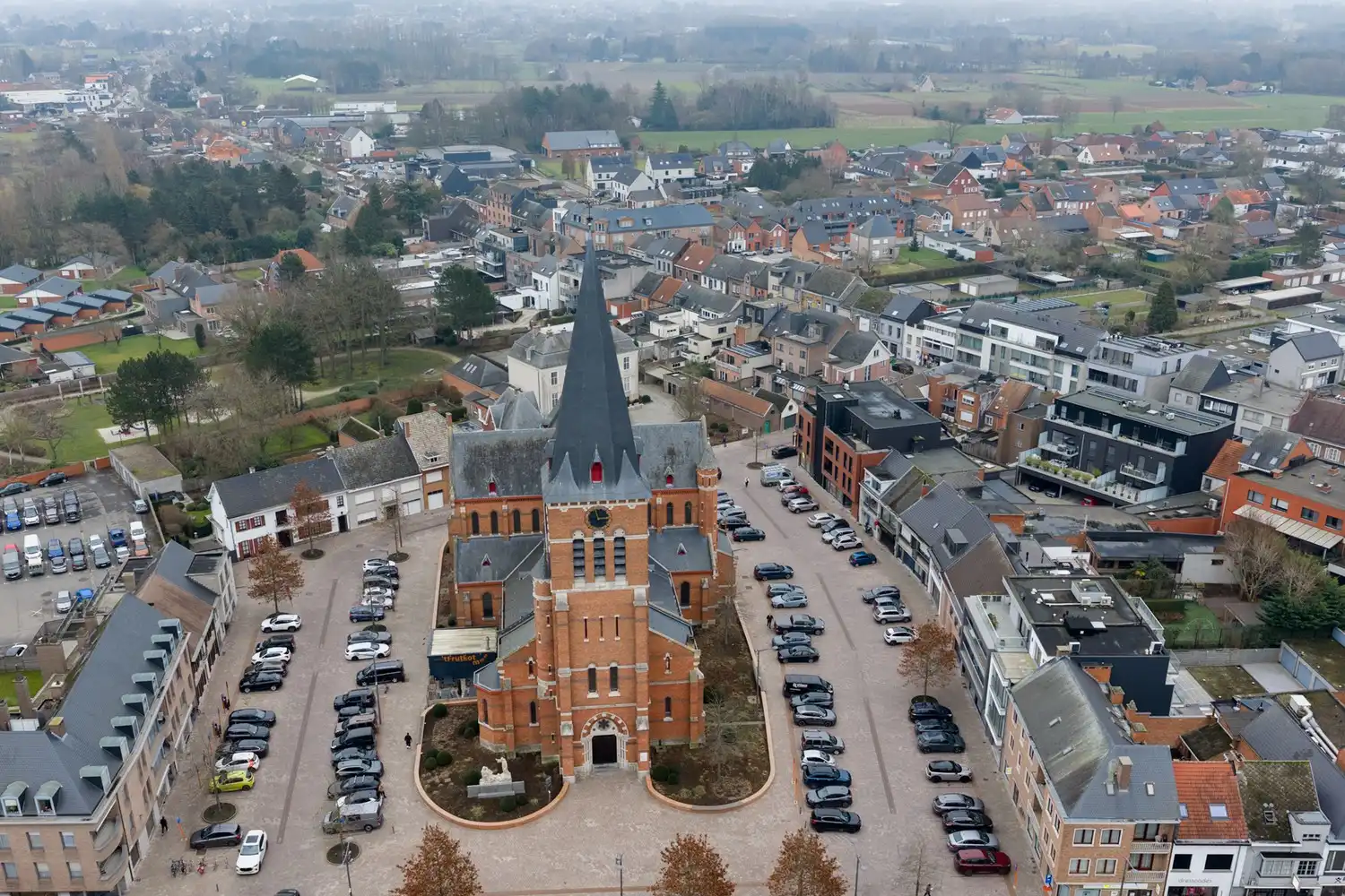 Handelspand met bovengelegen woonst pal in het centrum van Putte! foto 22