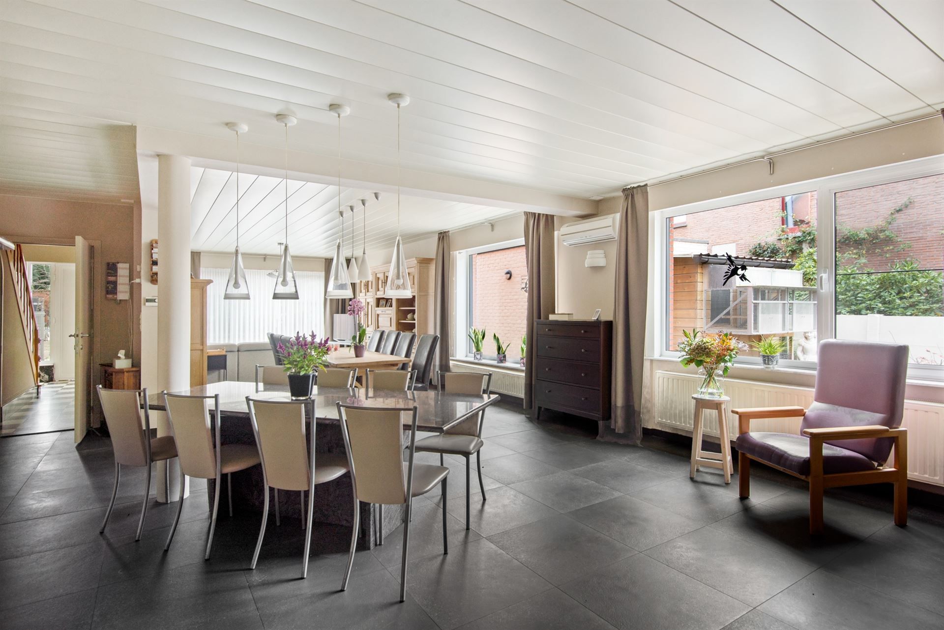 PERFECT ONDERHOUDEN WONING TE KOOP MET 4 SLPK foto 3