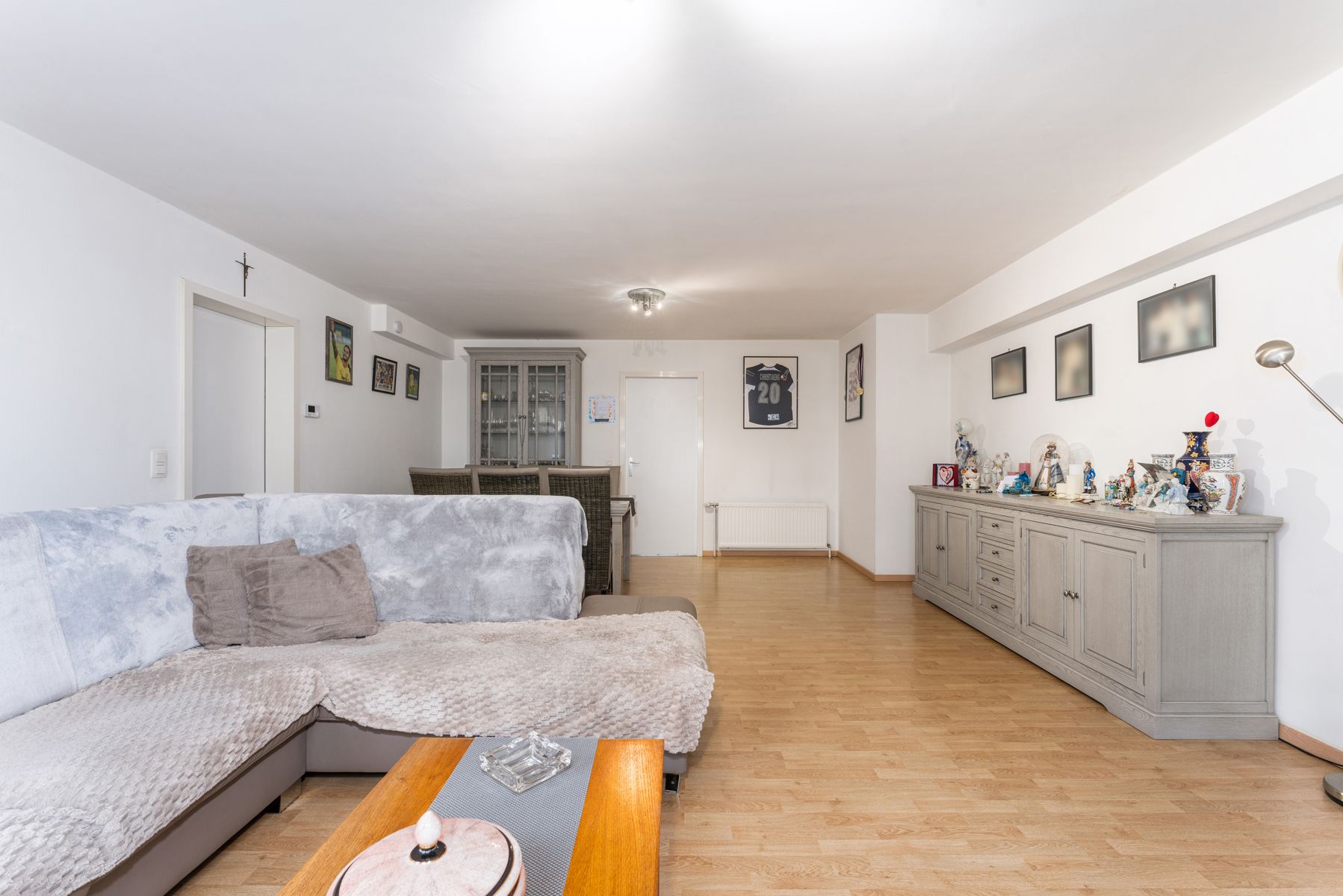 Ruim drieslaapkamerappartement in volle centrum foto 9