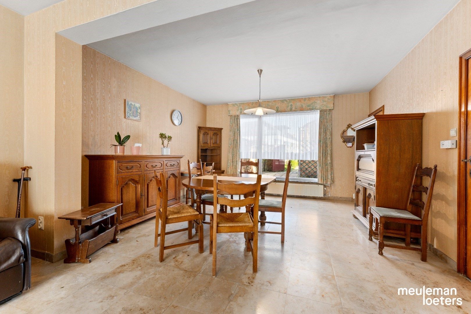 Te renoveren woning met ruime tuin foto 5