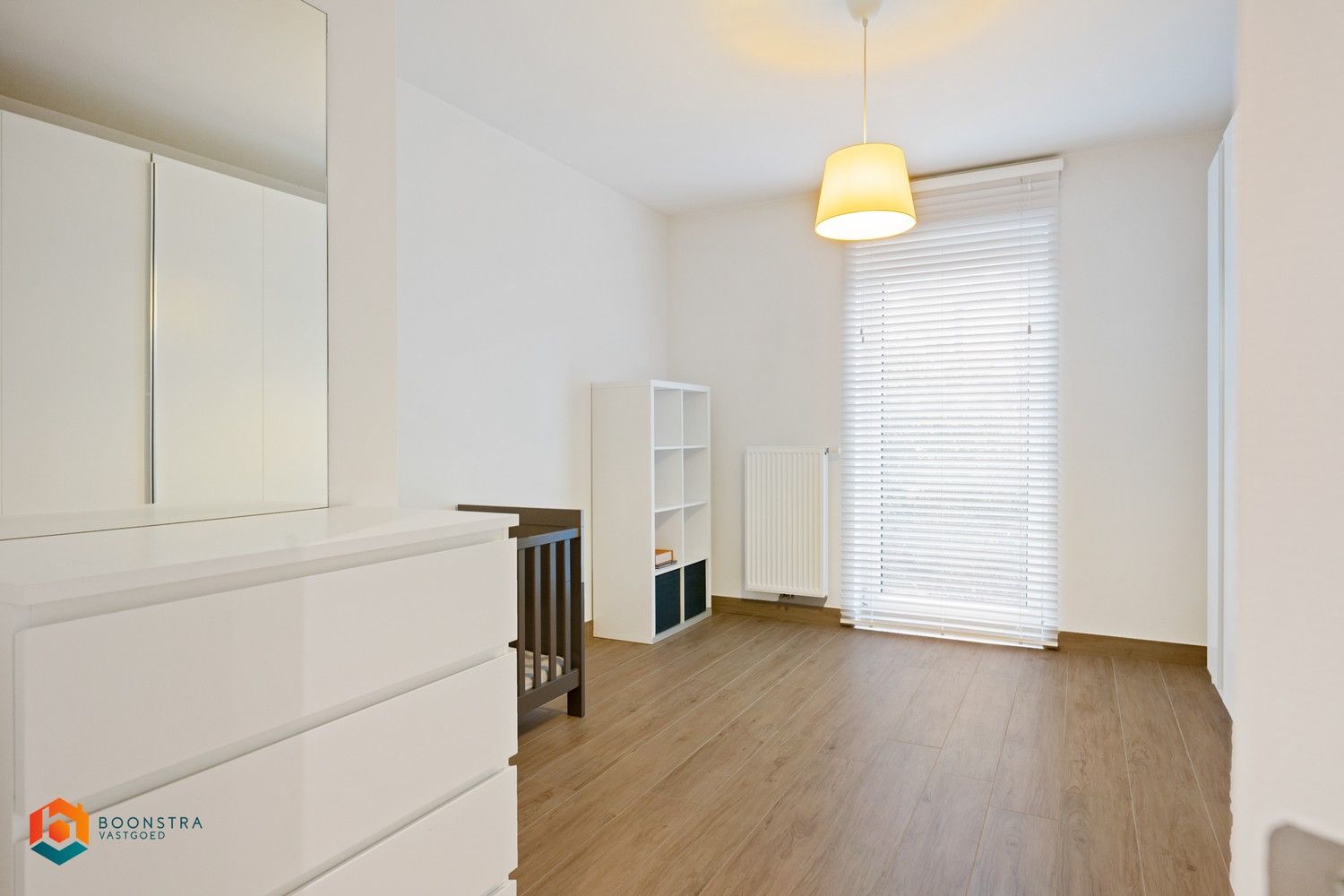 Appartement met 2 slpkrs en tuin op uitstekende locatie foto 11