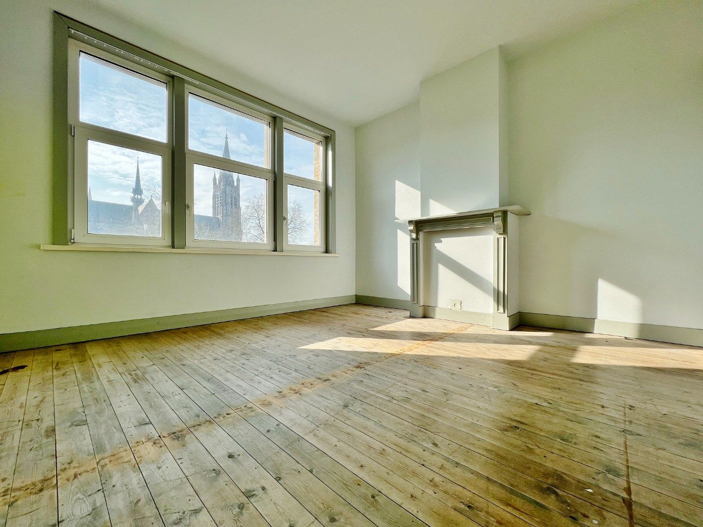 Rijwoning met 4 slaapkamers en koer  foto 11