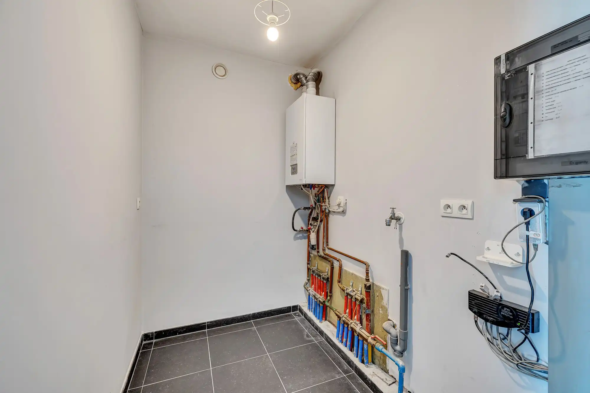 Instapklaar appartement met 2 slpks in centrum Liedekerke foto 7