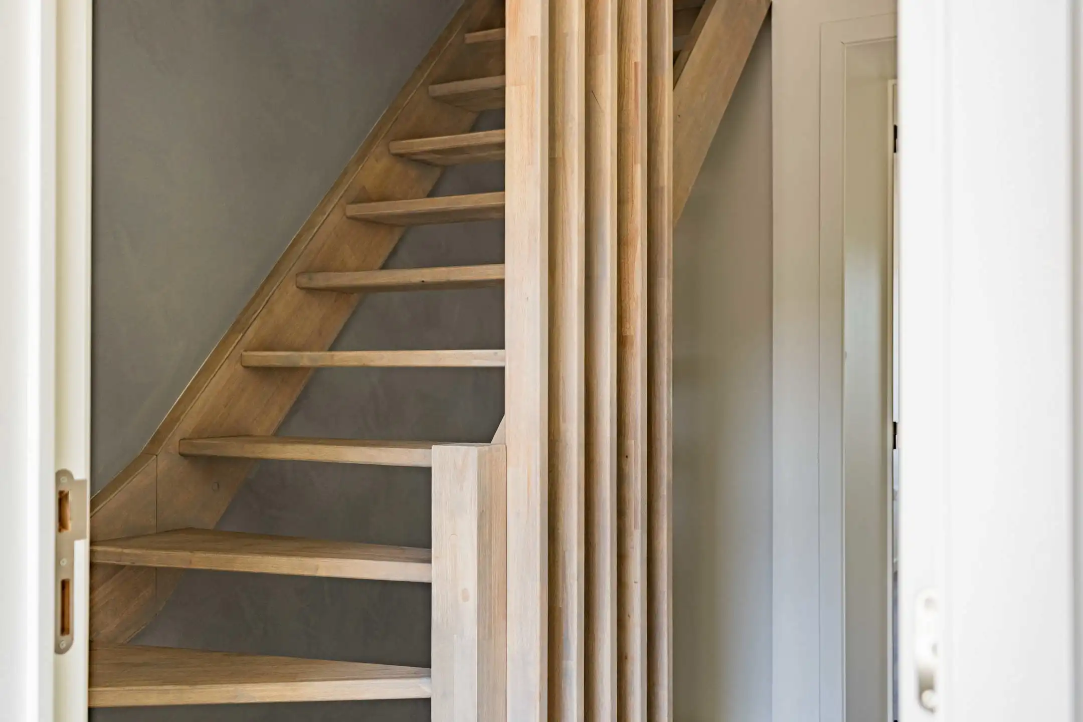 Volledige gerenoveerde, energetische woning met stadskoer! foto 24