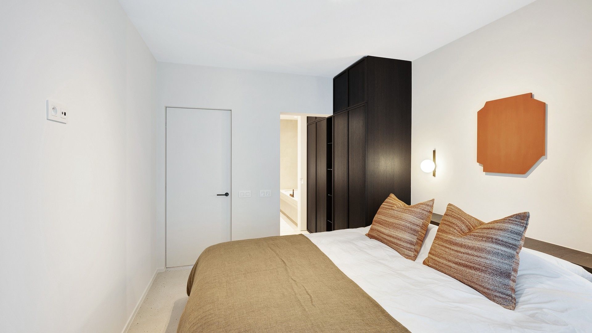 Prachtig 3 slaapkamerappartement Zeedijk-Het Zoute met frontaal zeezicht foto 12