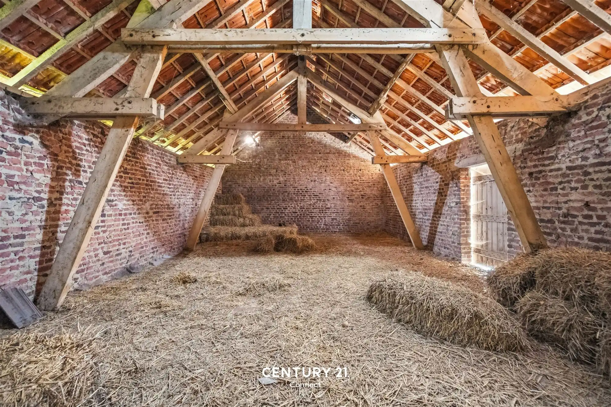 Te renoveren Hoeve te Vissenaken. foto 17