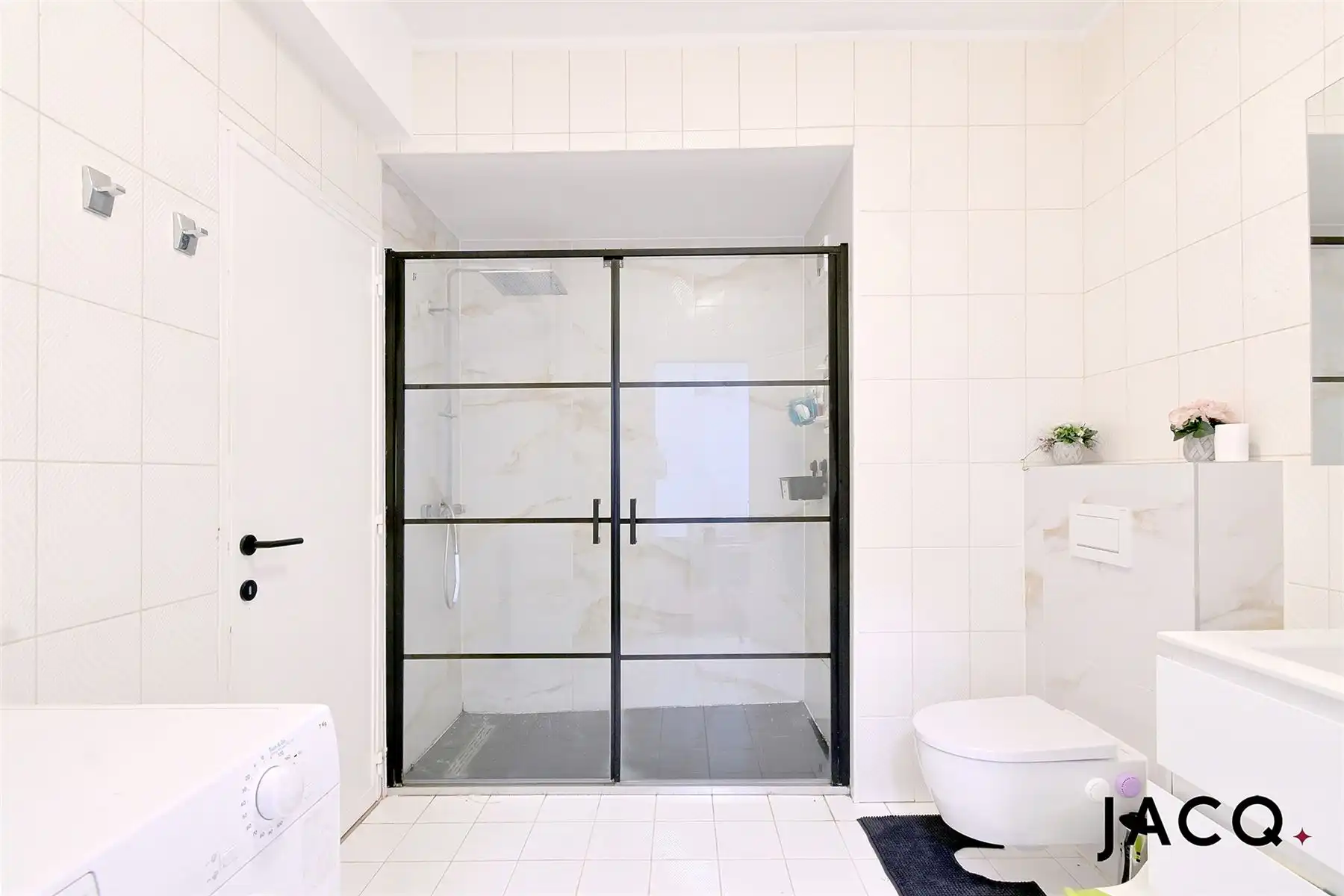 Gerenoveerd, ruim appartement op toplocatie! foto 11