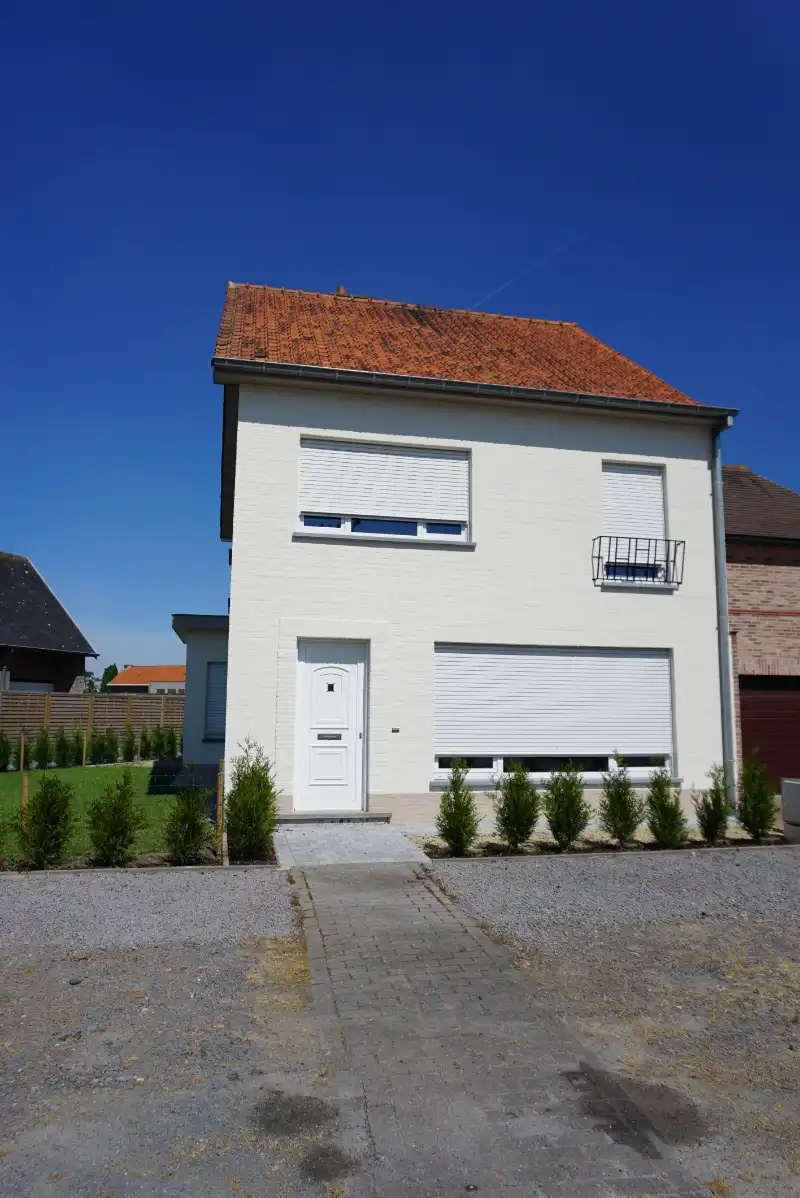 Elegante woning te huur in het pittoreske Adegem, Veldekens 11 – uw ideale nieuwe thuis wacht op u! foto {{pictureIndex}}