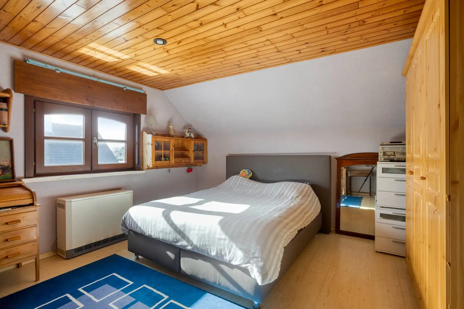 Alleenstaande woning in een doodlopende straat in een residentiële wijk! foto 21