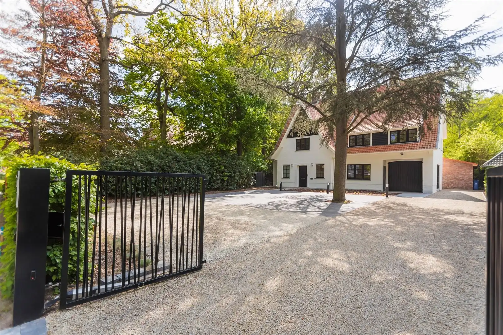 Uitzonderlijke villa bij het dorpscentrum en het park foto 2