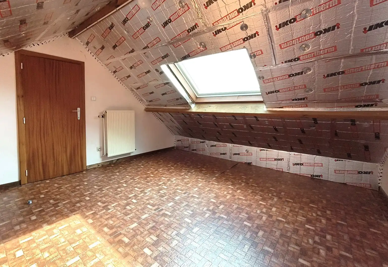 MOOIE WONING MET GARAGE EN TUINTJE foto 15