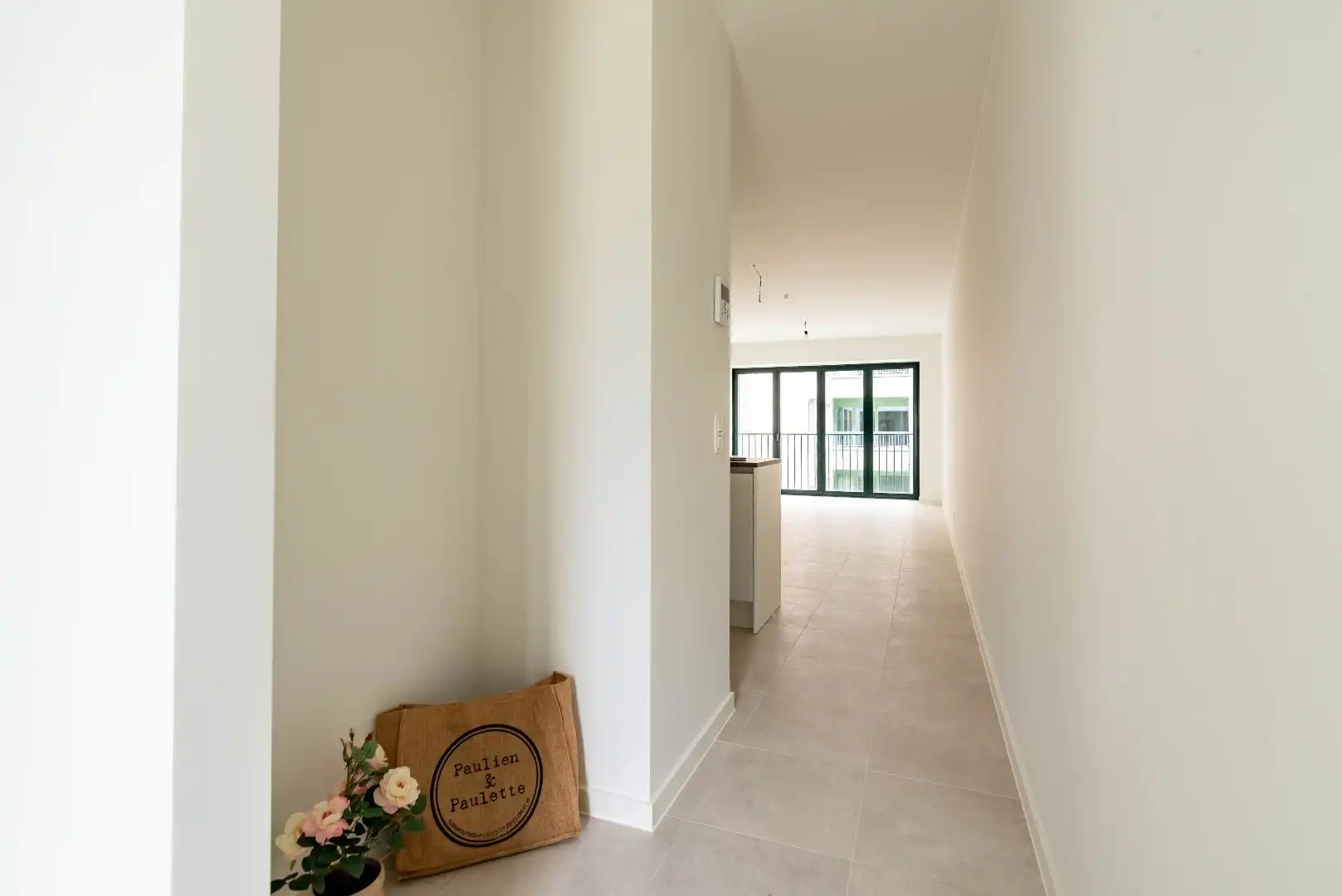 Prachtig nieuwbouw appartement met 2 slk en terras foto 3