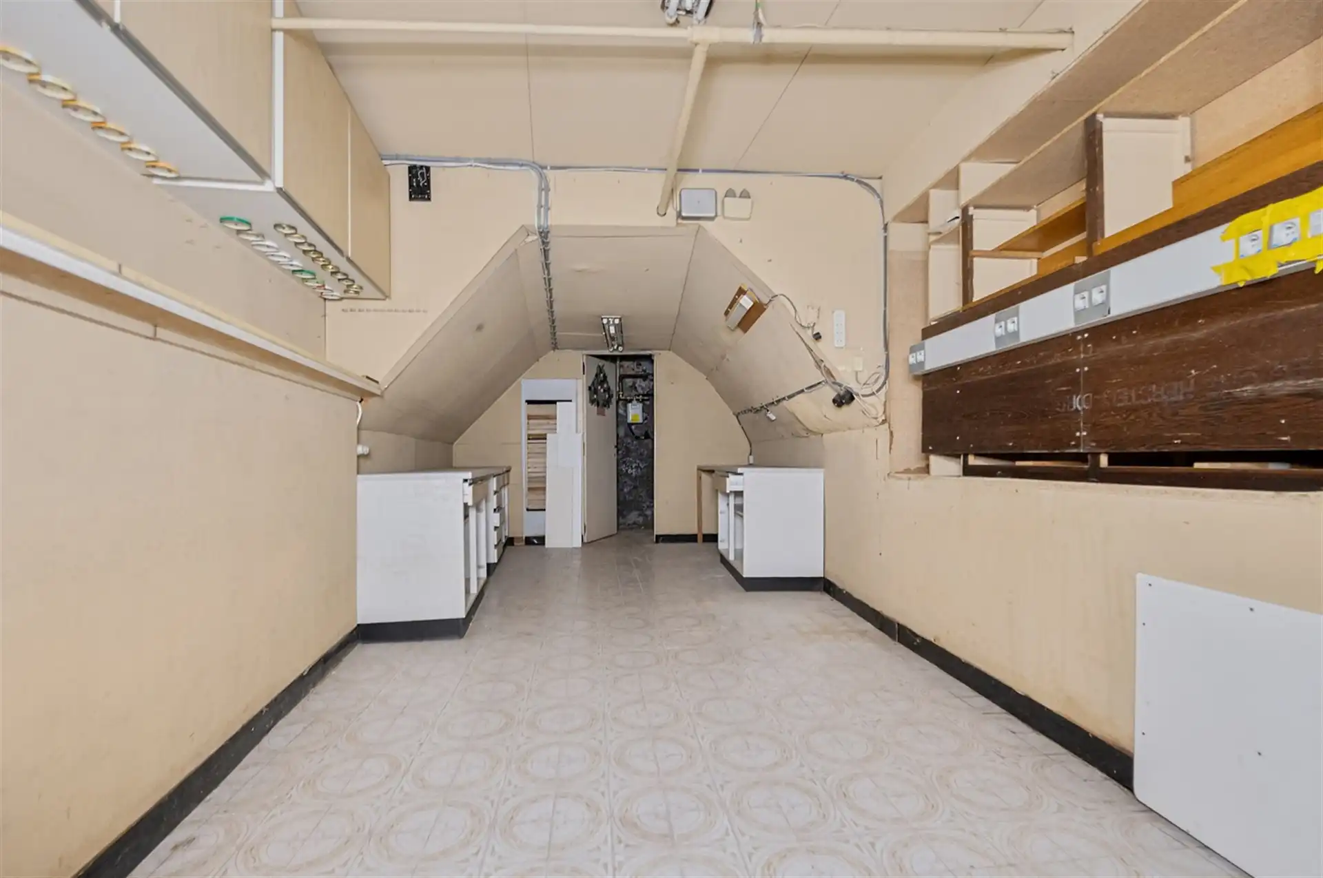 Uniek gebouw kort nabij de Grote markt foto 17