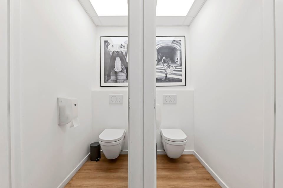 PROFFESIONELE WERKRUIMTE MET TERRAS EN 6 PARKEERPLAATSEN IN SINT-TRUIDEN foto 12