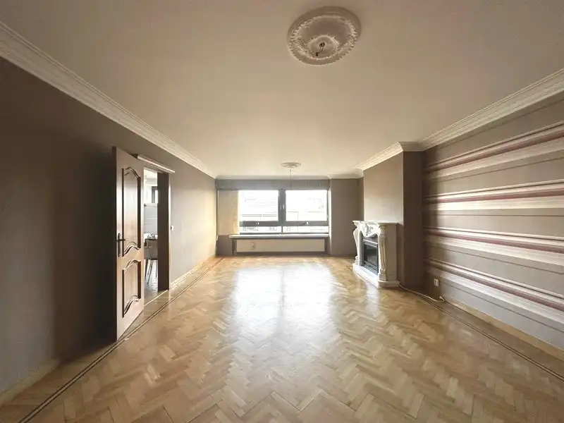 Royaal appartement met 2 slaapkamers en terras in Sint-Niklaas foto 4