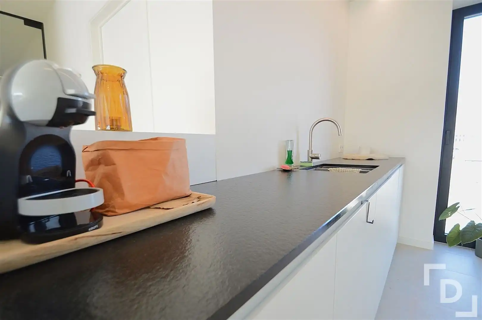 Energiezuinig en ruim nieuwbouwappartement te huur in centrum Langemark! foto 6