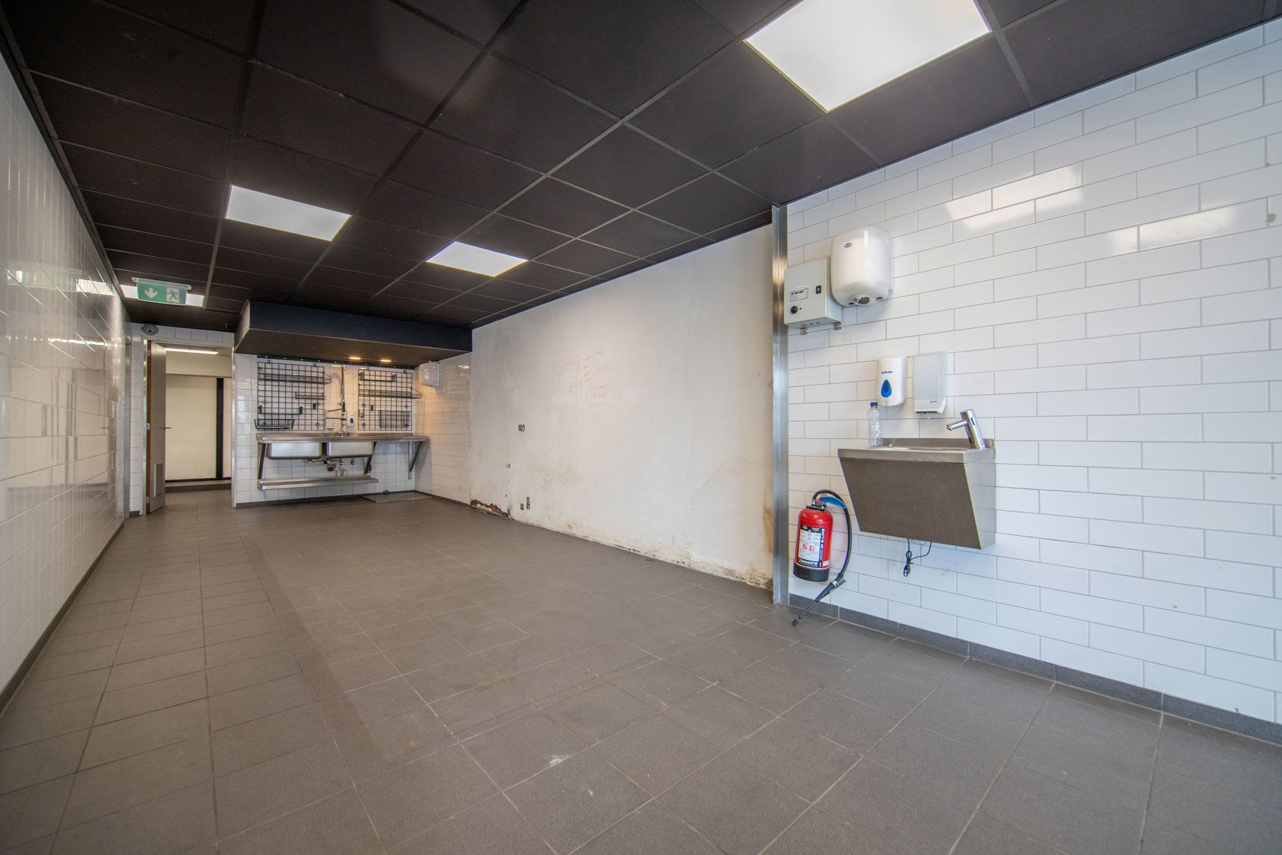 Commercieel gelijkvloers te Aartselaar.&nbsp; foto 3