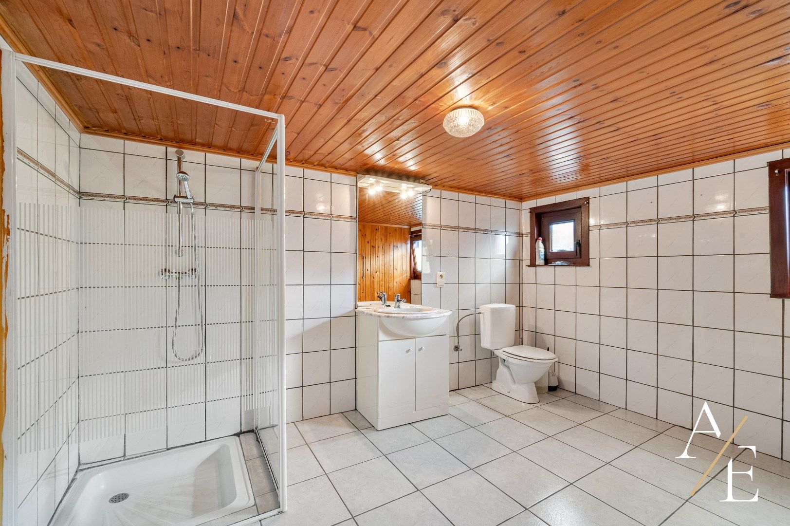 BERLARE - Te renoveren woning met tuin/parking/garage. foto 7