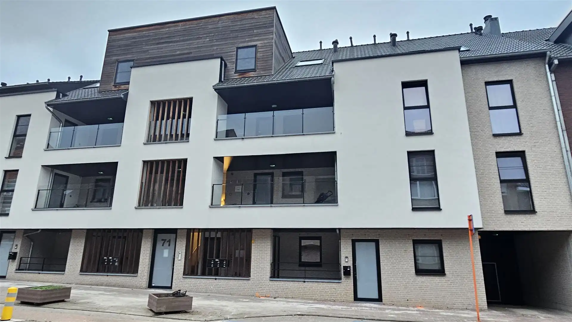 penthouse foto {{pictureIndex}}