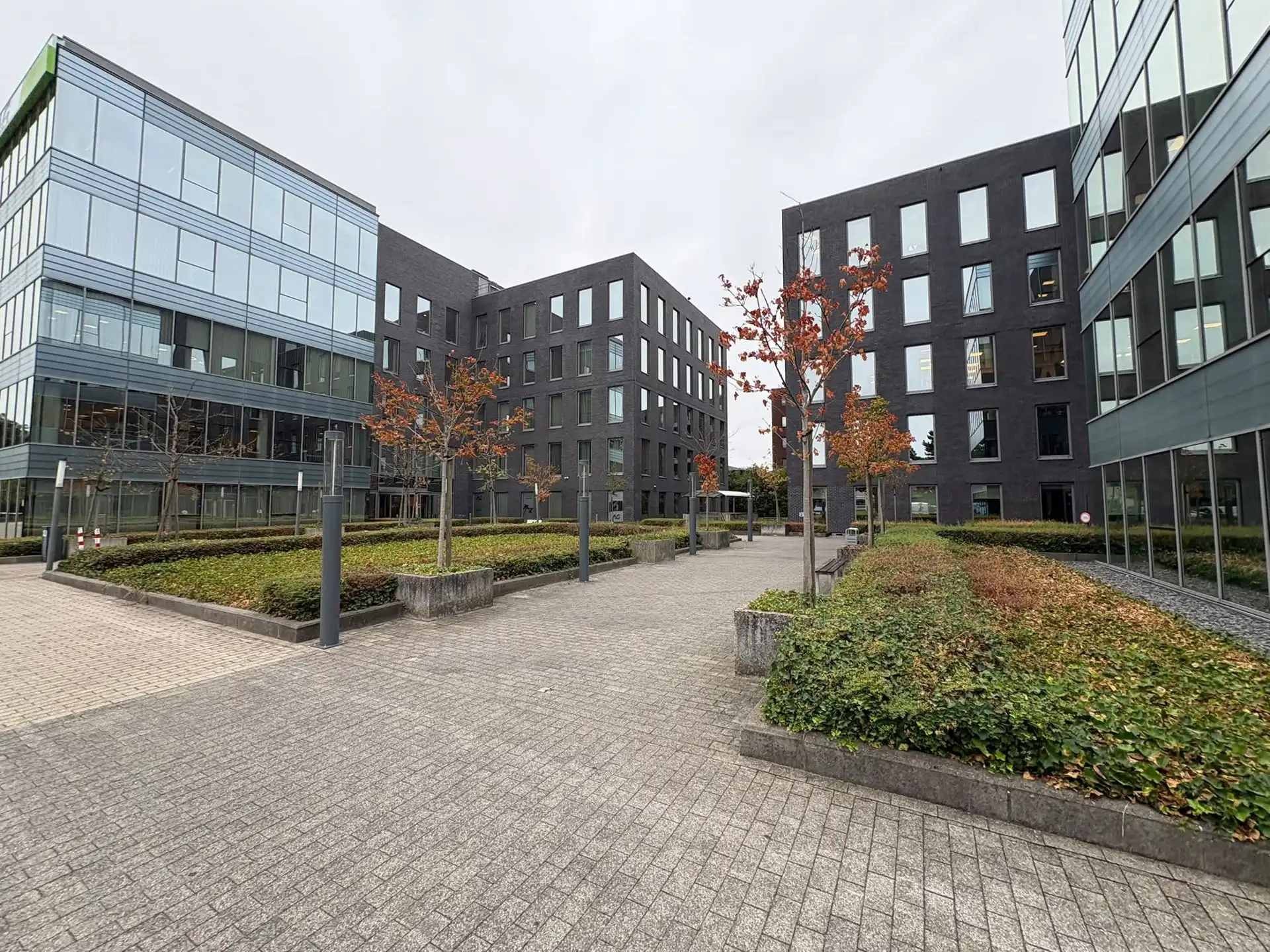 THE ULTIMATE : Moderne kantoorruimte van 1.116 m²  Berchem foto 7