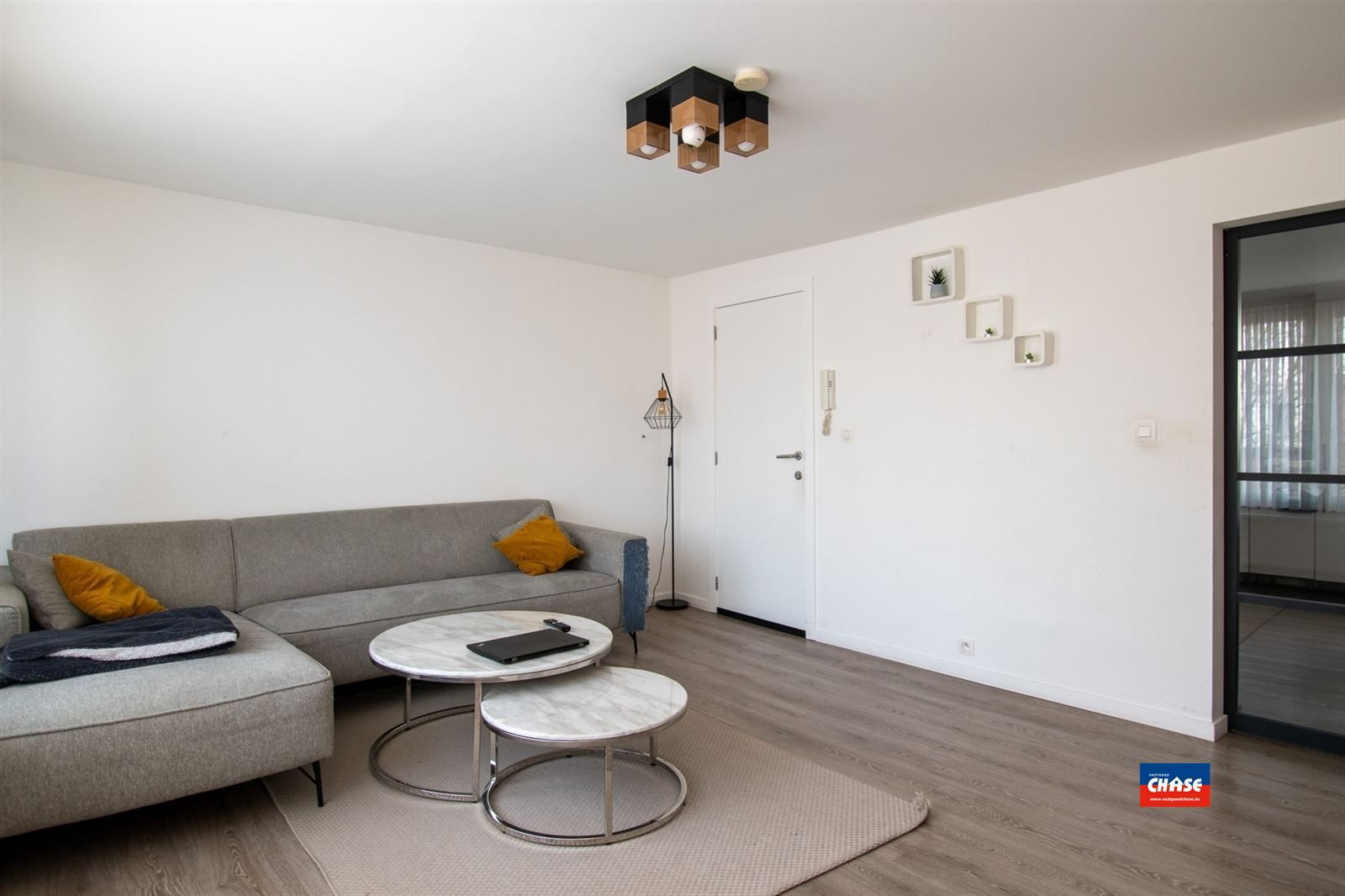 Appartementsgebouw of kangoeroewoning  bestaande uit 3 appartementen met elk 2 slaapkamers foto 2