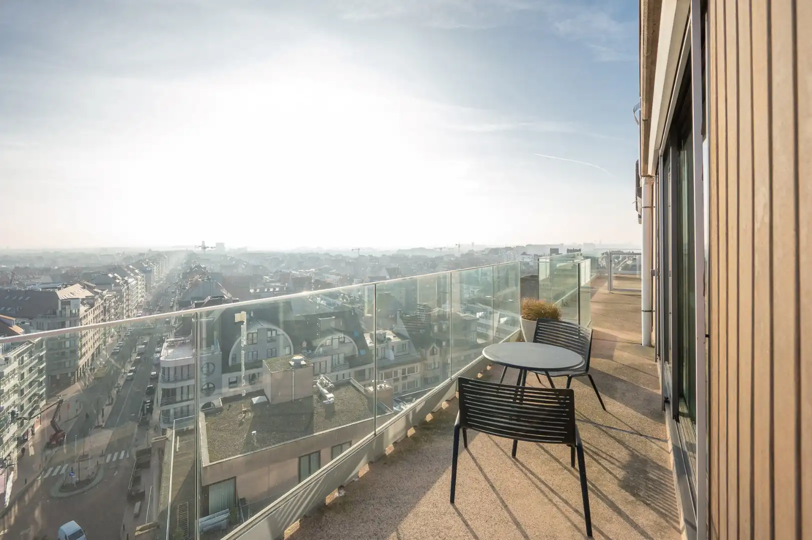 Uitzonderlijke penthouse gelegen op de Zeedijk aan het Van Bunnenplein met panoramische zichten foto 23